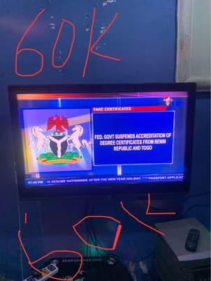A picture of Sharp 43 inchs tv for sale