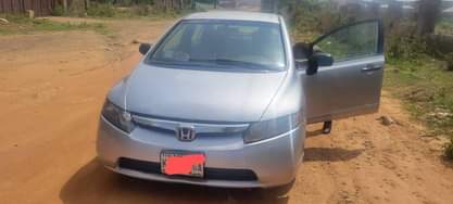 A picture of Extremely super sharp Honda Civic i Robot 08 Model SWEET