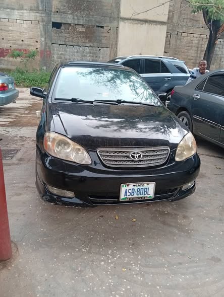 A picture of Toyota Corolla 2004