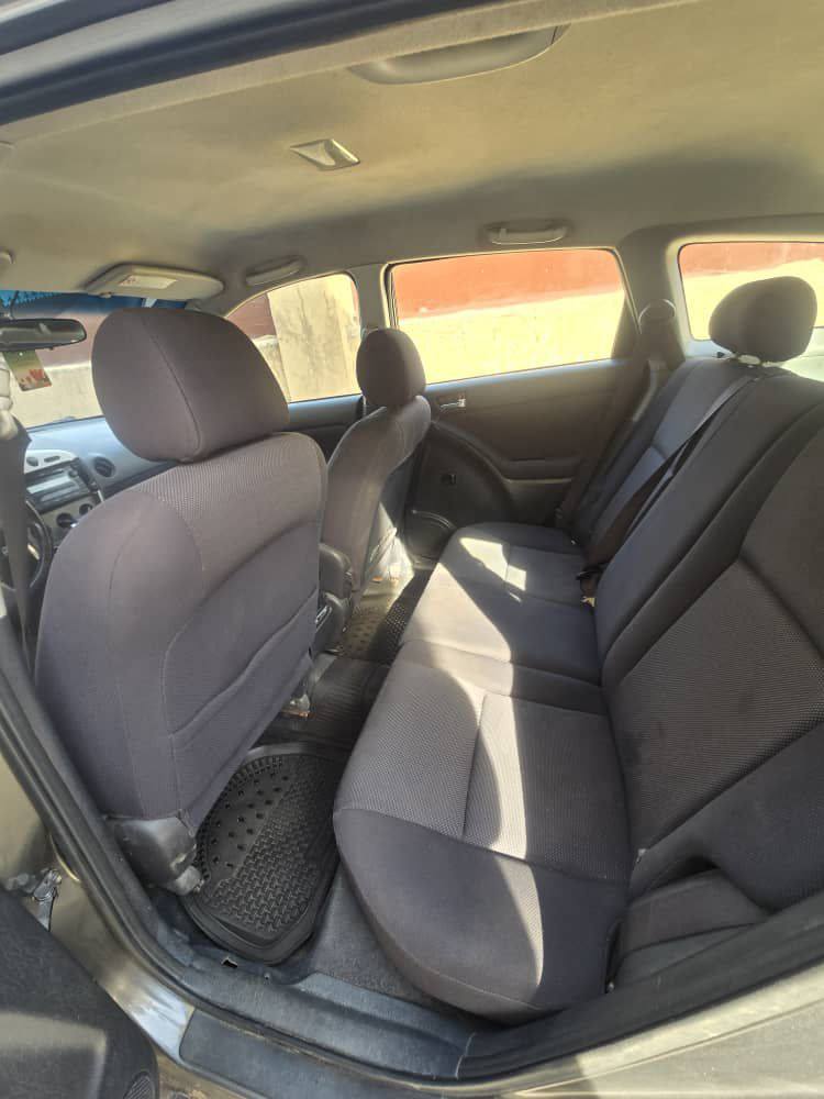 A picture of Toyota Matrix 04 model superb body and sharp interior the