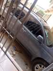 A picture of 2005 Toyota Highlander Baked on first Body Hybrid