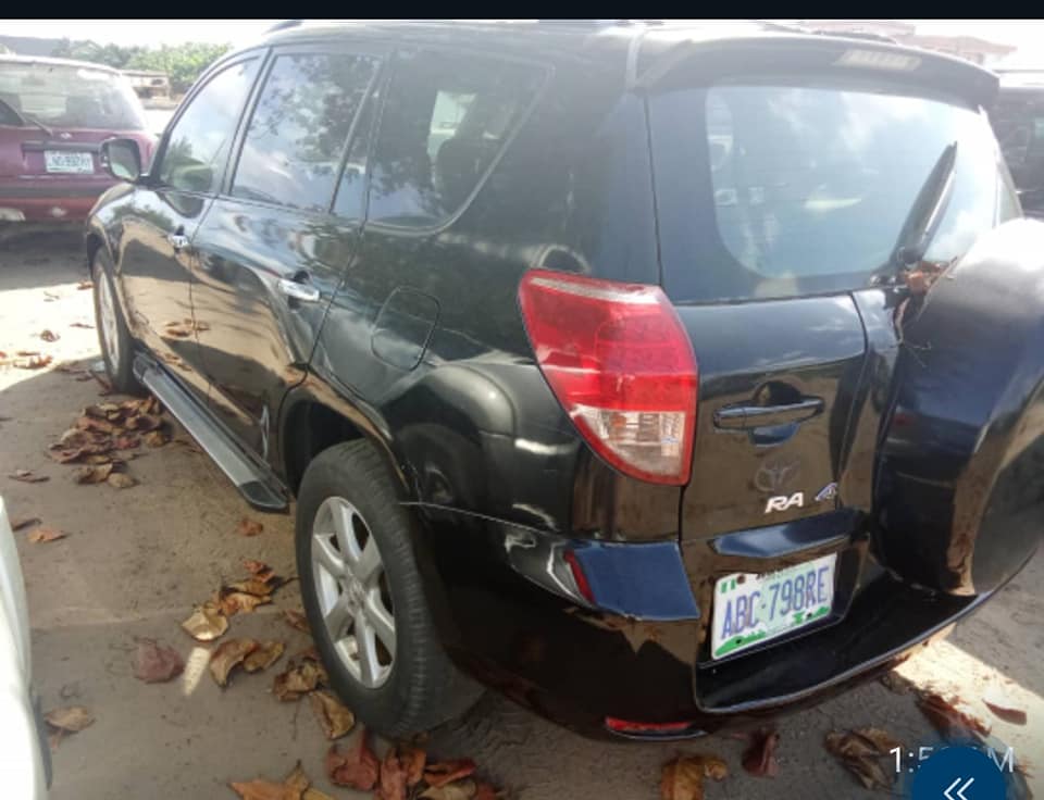 A picture of Toyota RAV4 2007