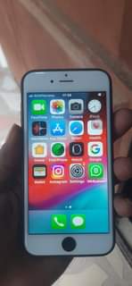 A picture of Bei sawa na bure iPhone 6 chaji asilimia 99 haija