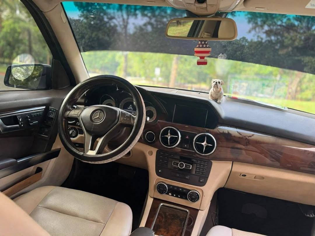 A picture of USED 2015 MERCEDES BENZ GLK350 DOUBLE PANORAMIC BUY AND TRAVEL