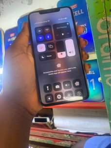A picture of iPhone 11pro max no Face ID