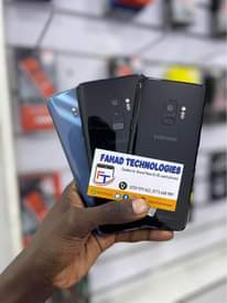 A picture of Sunday offers WhatsApp or call 0759979422