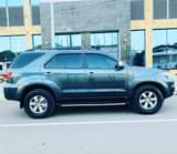 A picture of TOYOTA FORTUNER