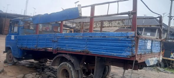 A picture of Sound 608 long Truck buy and use