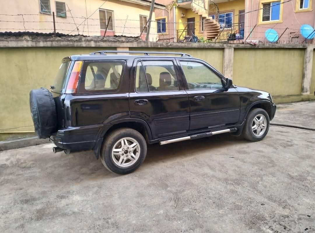 A picture of 2001 Honda cr v