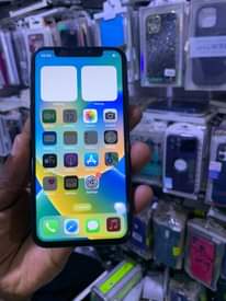 A picture of Iphone X