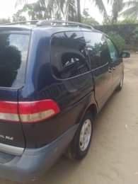 A picture of SMARTAUTOS Dealer s food Toyota sienna 2002 model Sound Engine