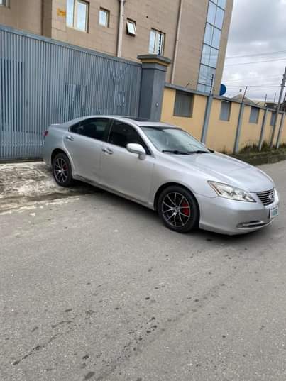 A picture of AWOOF MORO Rush SHARP 2009 Lexus Es350 Owner needs urgent
