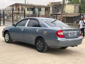 A picture of Camry 03