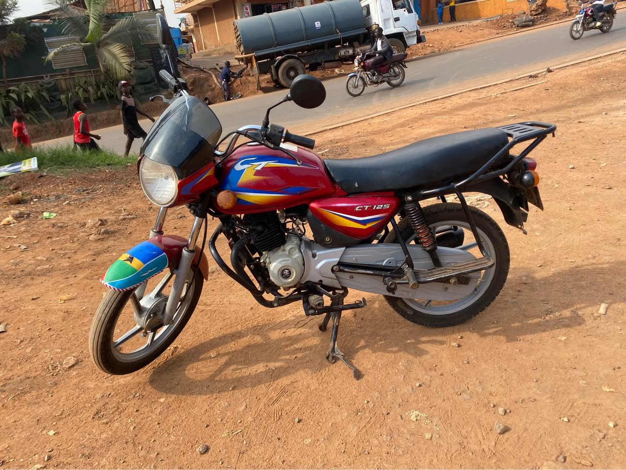 A picture of Bajaj CT 125cc
