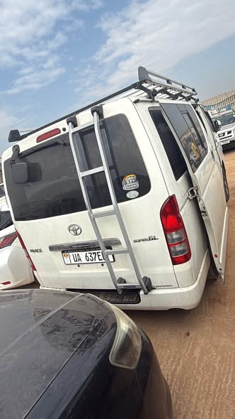 A picture of Toyota hiace super GL 2012