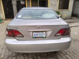 A picture of First body Lexus ES300 Engine Gear and Ac intact Interior