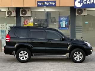 A picture of TOYOTA LAND CRUISER PRADO 120