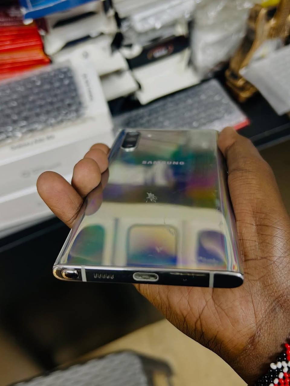 A picture of Samsung Galaxy Note 105G