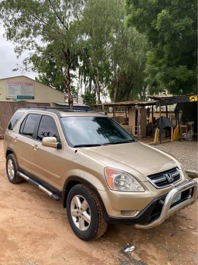 A picture of Distress Honda CRV 2004 for sell