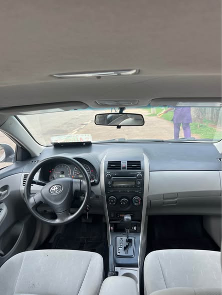 A picture of Awooof distress sale direct Belgium 2011 Toyota Corolla LE ACCIDENT