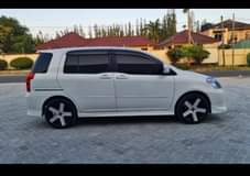 A picture of TOYOTA RAUM BEI MILIONI 13 5