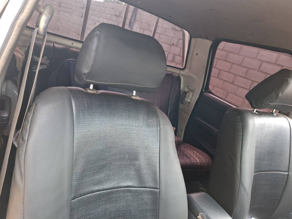 A picture of 4x4 hilux double cabin