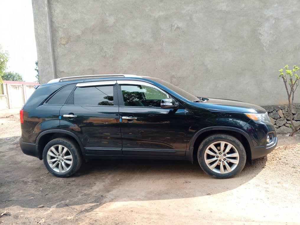 A picture of KIA Sorento 2012 automatic for sale