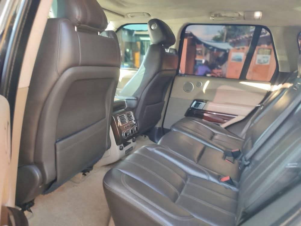 A picture of 2017 Land lover range rover voque