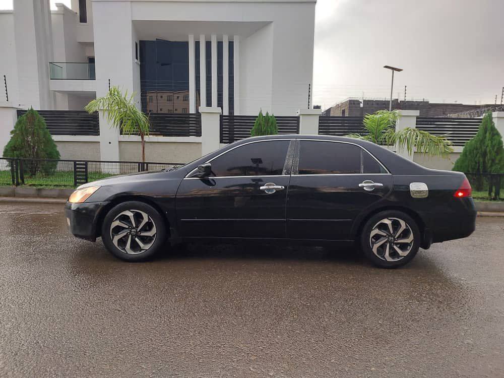 A picture of 2005 Honda DC