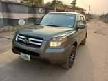 A picture of Sharp Honda Pilot 2007 accident free with a very sound