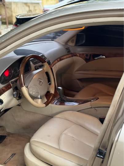 A picture of MERCEDES BENZ E350 2005