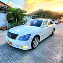 A picture of TOYOTA CROWN ATHLETE
