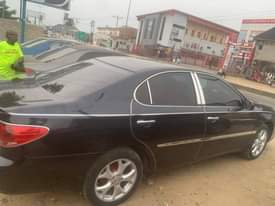 A picture of Lexus e330