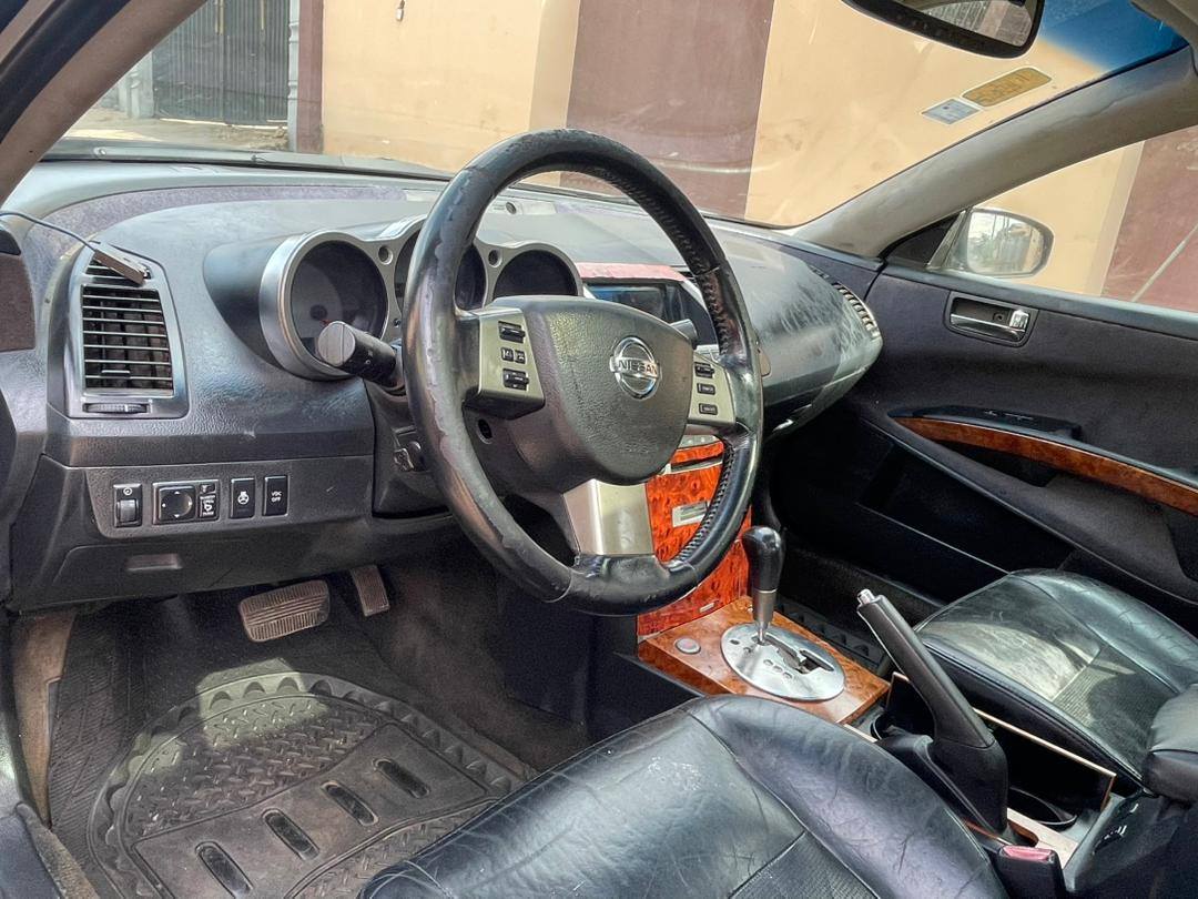 A picture of Nissan maxima