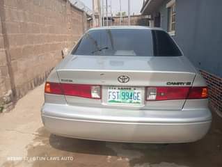 A picture of Toyota Camry LE 2001
