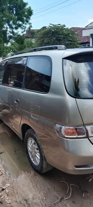 A picture of Toyota gaia iyo unawasha unaondoka Injin 3S petrol Full ac