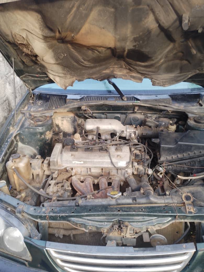 A picture of Toyota Avensis manual
