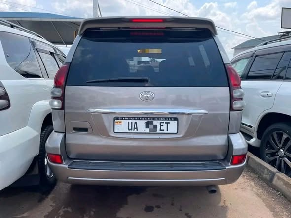 A picture of Prado TX 2 7cc vvti petrol 65M