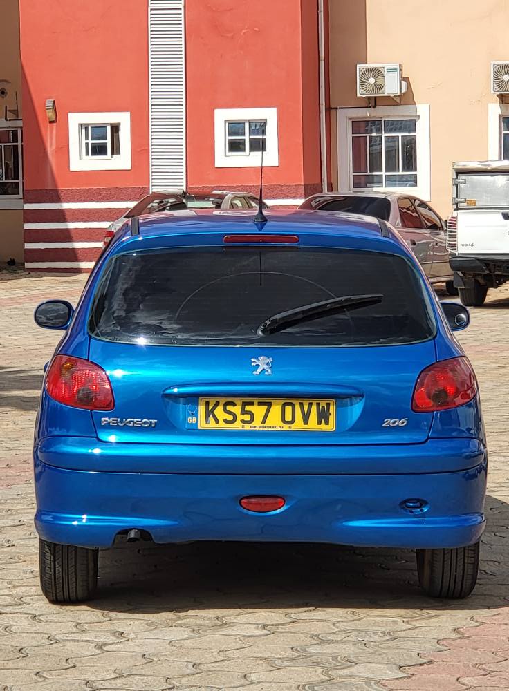A picture of 09018042178 Extremely Clean Nigerian used Peugeot 206 manual transmission. 2005