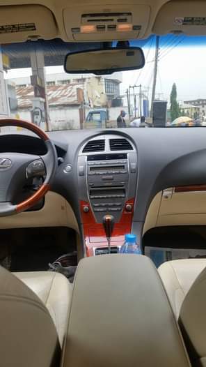 A picture of URGENT BUYERS 09137495414 CLEAN Lexus ES 350 Year 2010 Model