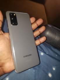 A picture of Samsung S20