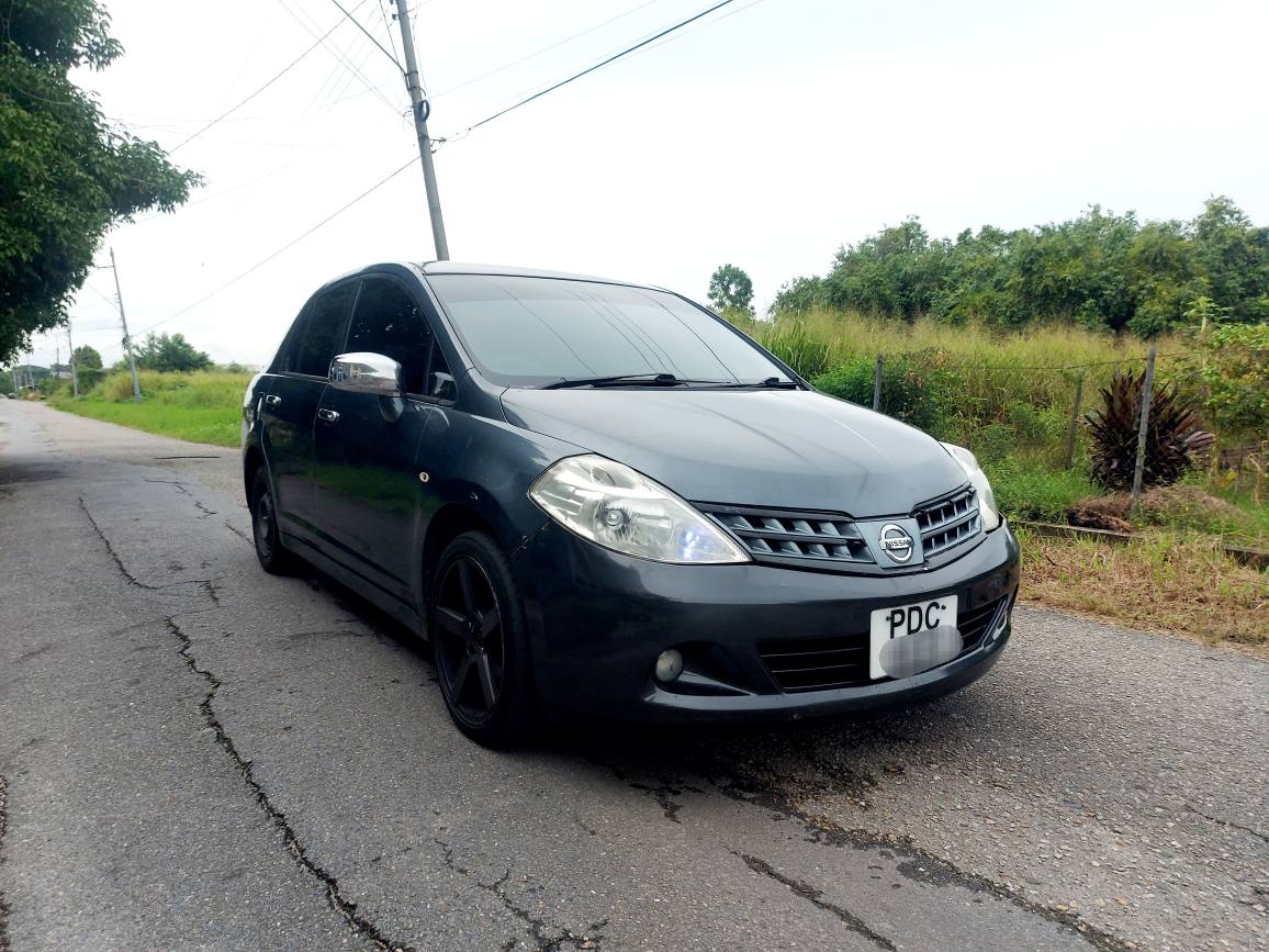 used nissan tiida