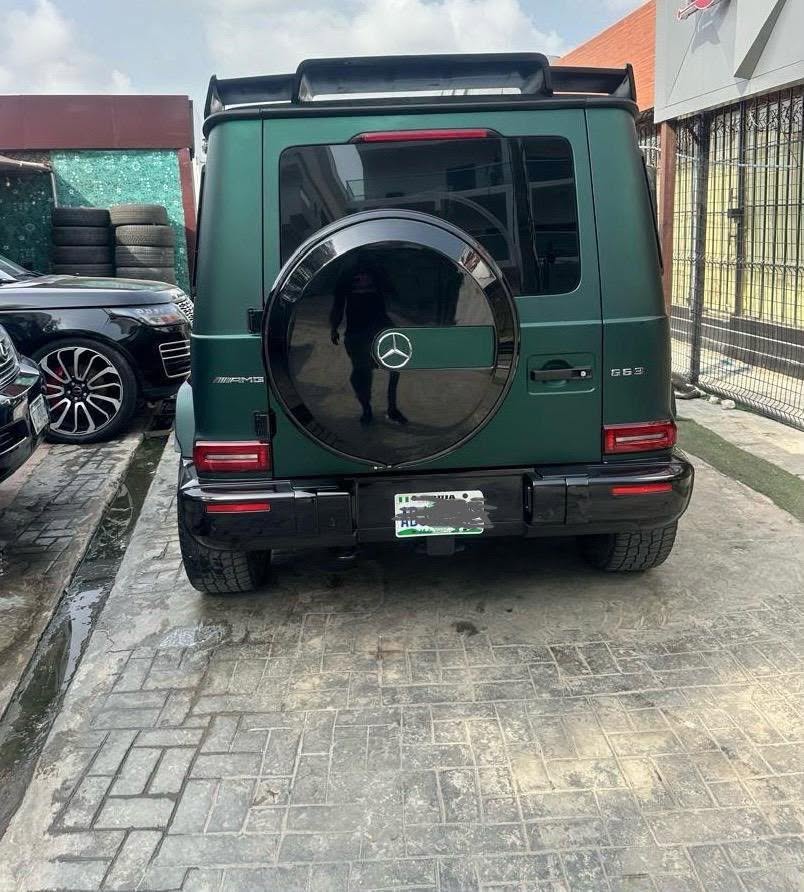 A picture of Car