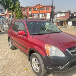 A picture of Honda CRV 05