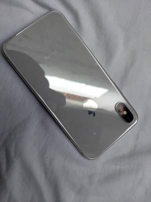 A picture of Apple iPhone X 64GB 390 000 0717992571 Kilimahewa Stand Mwanza.