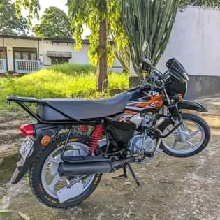 A picture of TV S 150 TSH 850 000 NIPIGIE 0778190178
