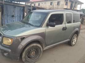 A picture of Honda Element