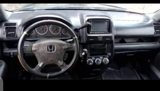 A picture of Honda CR V 04 for sale