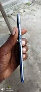 A picture of samsung j6