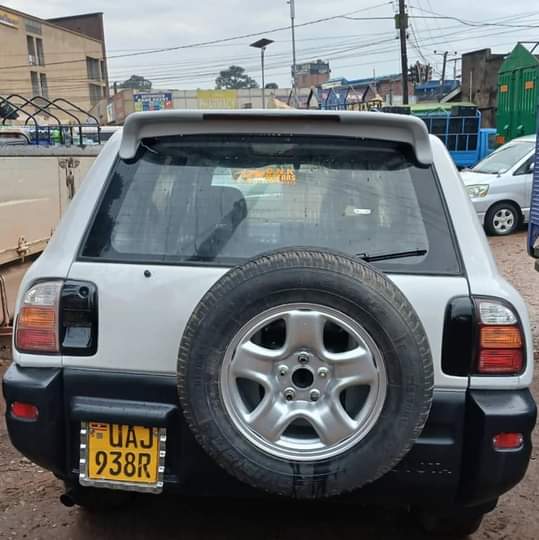 A picture of Toyota Rav4 on Quick Sale 10.5million slightly negotiable or whatsapp